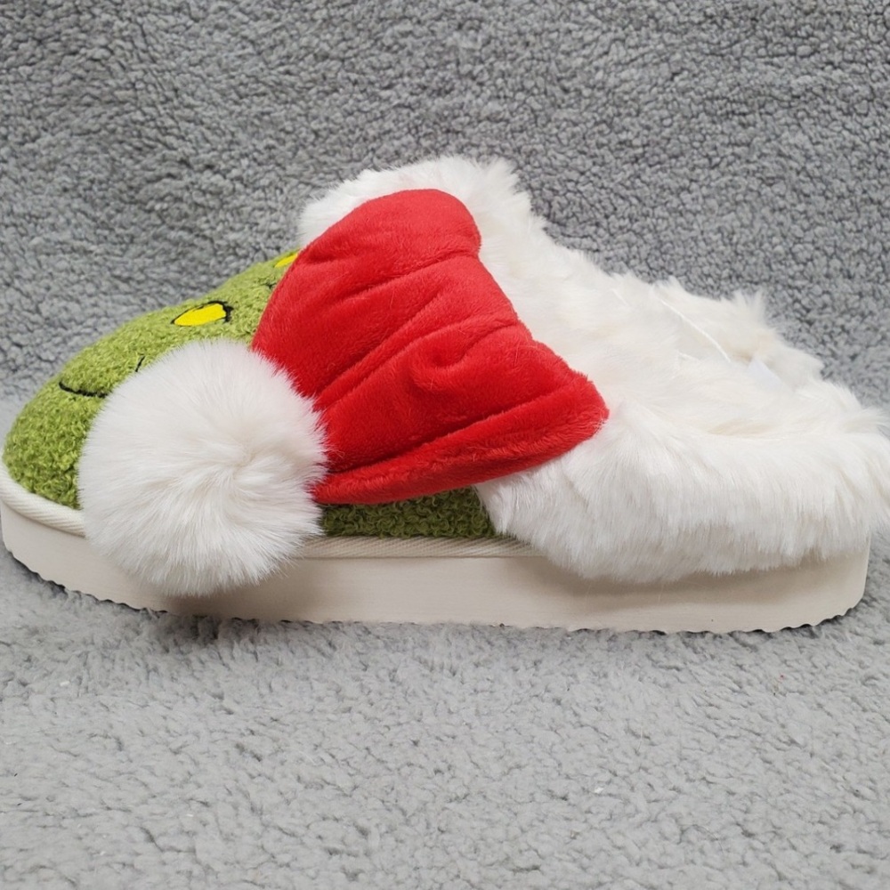 American Eagle Grinch Scuff Slippers Green Faux Fur Santa Hat Size 7 NWOT - Picture 13 of 14